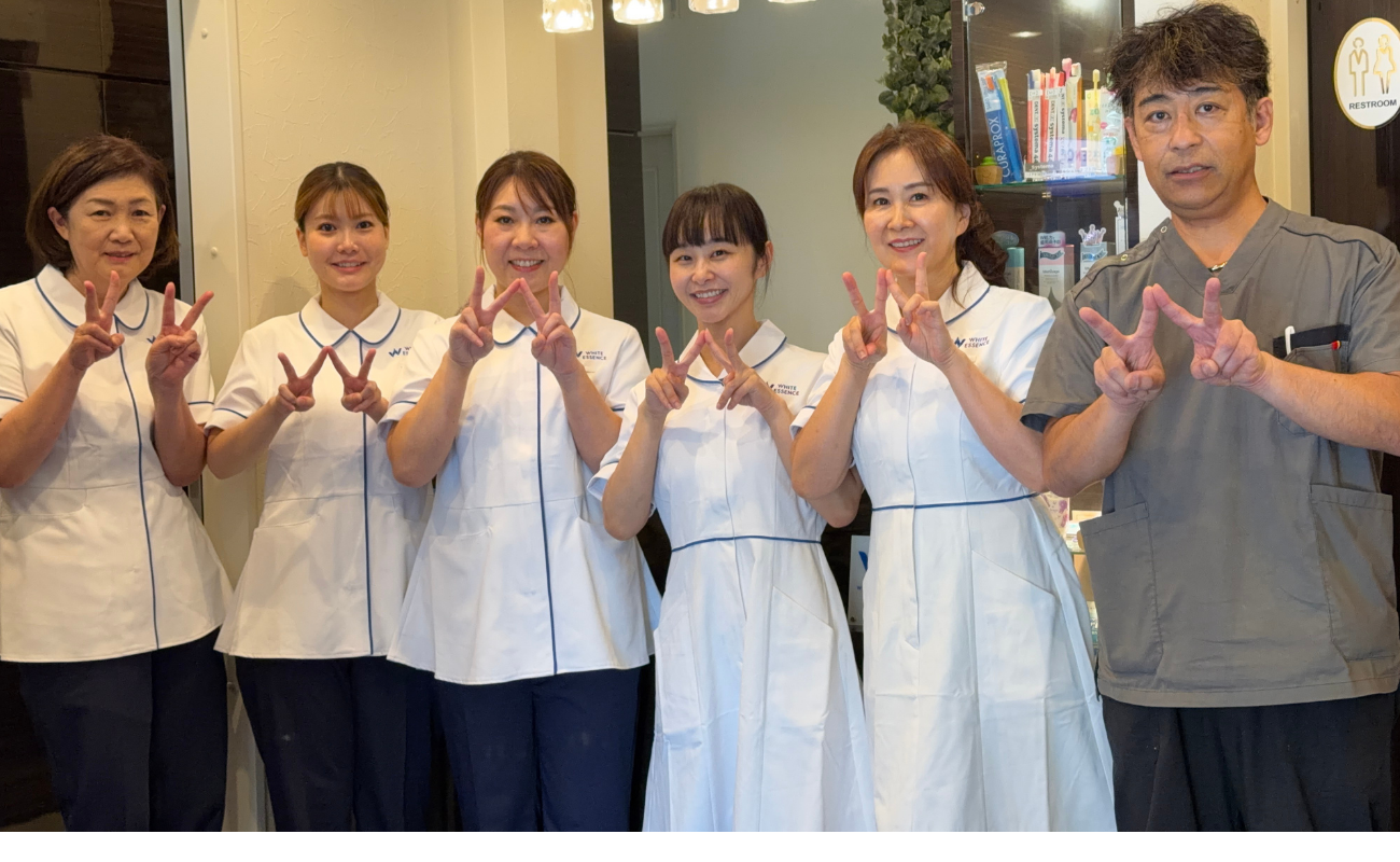 スタッフの集合写真